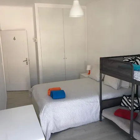 Pensión Moreira Terrace 2*